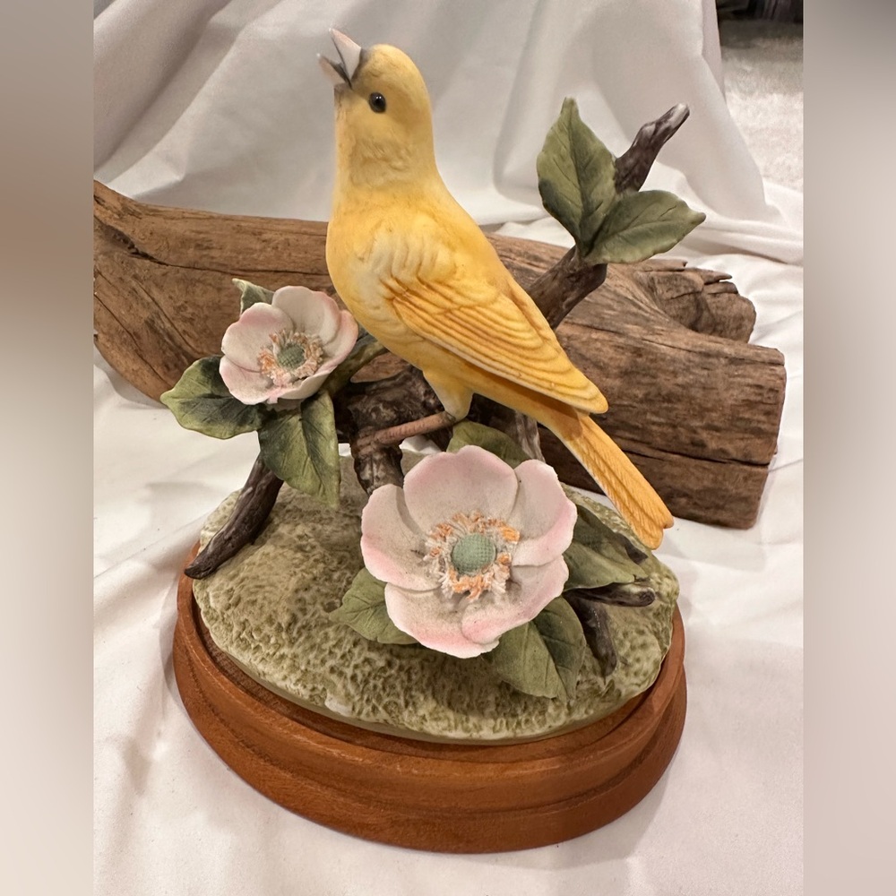 Vintage 1985 Andrea By Sadek Yellow Canary Figurine 4 inches